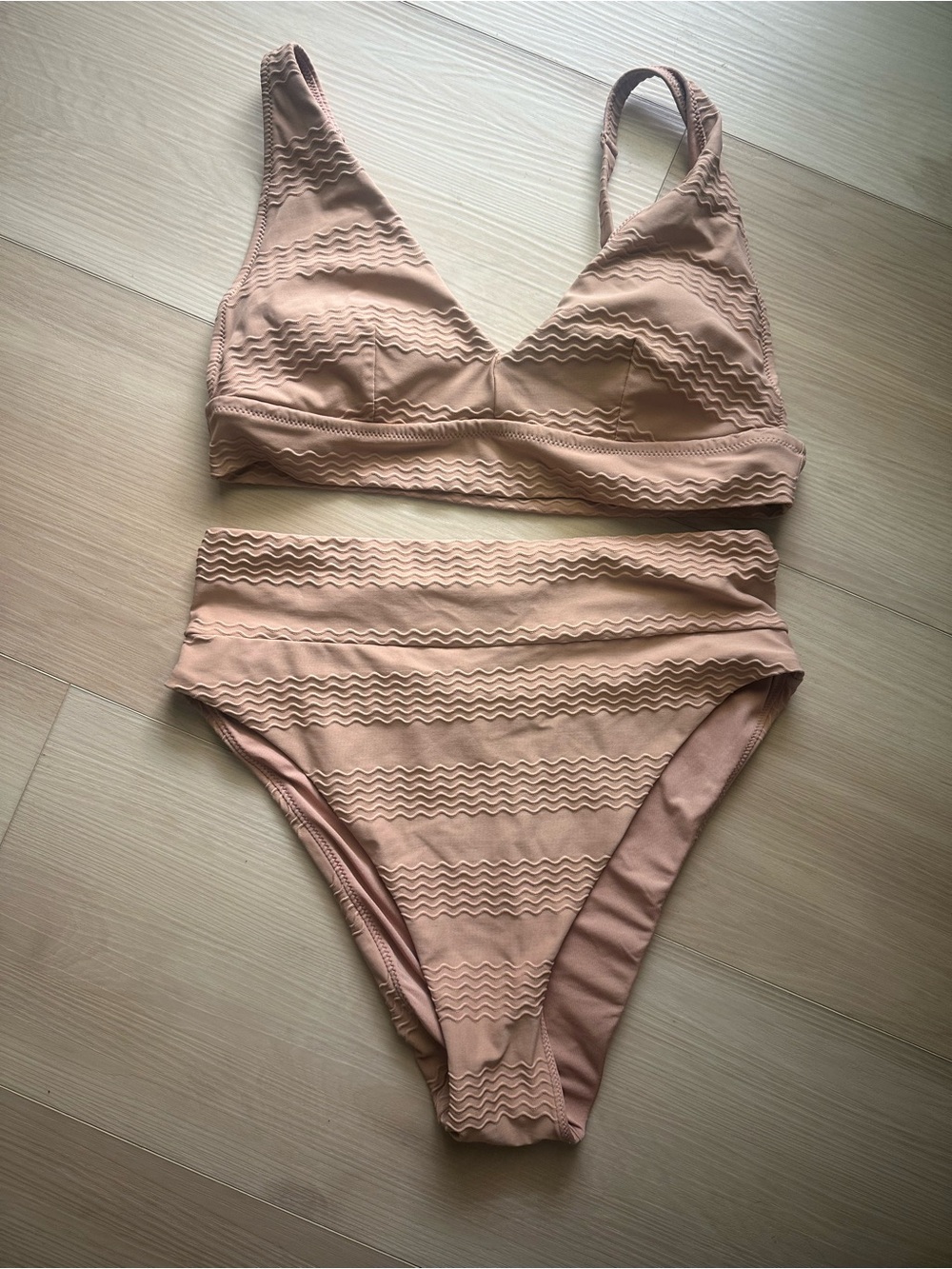 LIKE NEW! Aerie Nude Bikini Set - Size M